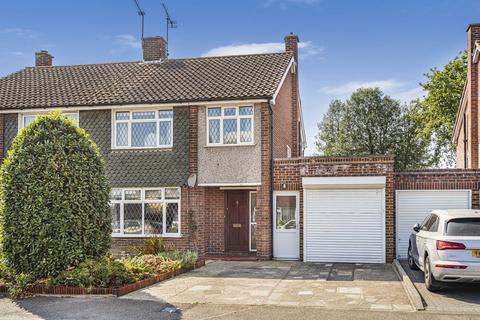 Maxwell Road, Ashford, Surrey, TW15 3 bed semi