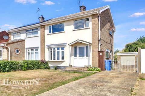 Breydon Way, Lowestoft 3 bed semi