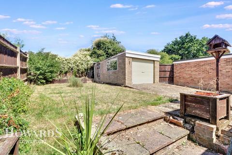 Breydon Way, Lowestoft 3 bed semi