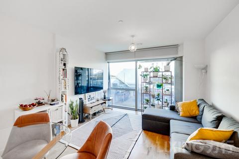 18 Cutter Lane, Greenwich, SE10 2 bed apartment for sale