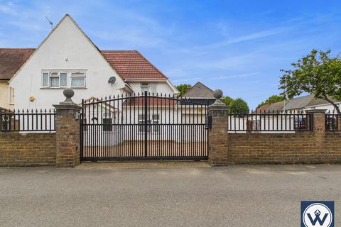 Seventh Avenue, Hayes, UB3 2ET 7 bed end of terrace house for sale