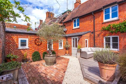 Hambleden, Buckinghamshire RG9 3 bed semi