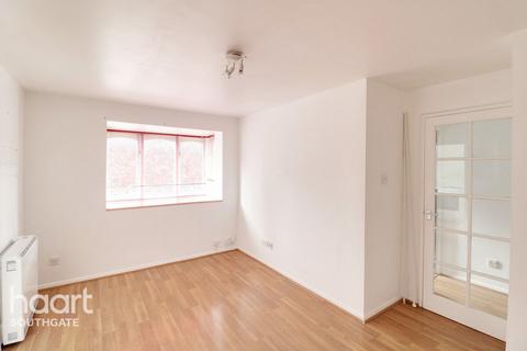 Leigh Hunt Drive, London Studio for sale