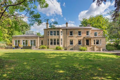 Birkby Lodge Road, Huddersfield, HD2 2BG 9 bed country house for sale