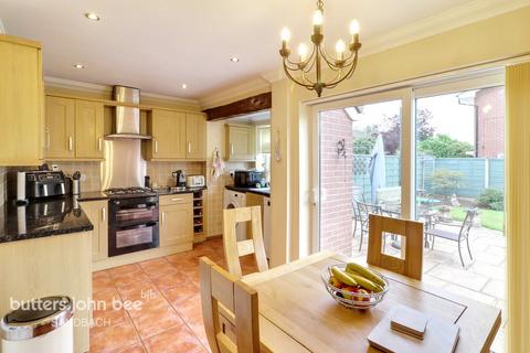 Booth Avenue, Sandbach 3 bed semi