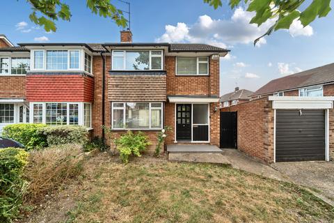 Lockington Crescent, Bedfordshire LU5 3 bed semi