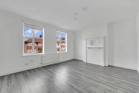 All Souls Avenue, London NW10 3 bed flat for sale