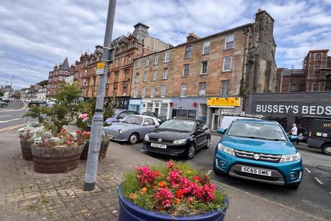 East Princess Street, Flat 3