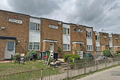 Princes Road, Redhill 2 bed flat for sale