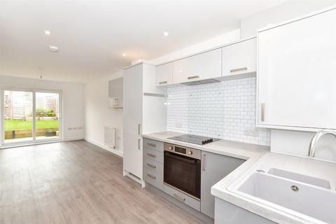 Green Street, Newport PO30 2 bed terraced house for sale