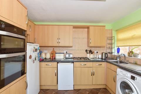 Evenhill Road, Canterbury CT3 3 bed semi