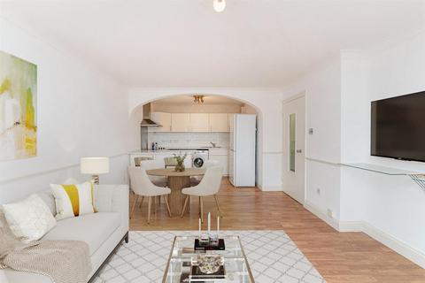 Bullsmoor Lane, Enfield 1 bed flat for sale