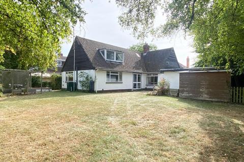High Street, Great Abington, Cambridge 3 bed detached bungalow for sale