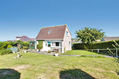 Aberporth, Cardigan 3 bed detached bungalow for sale