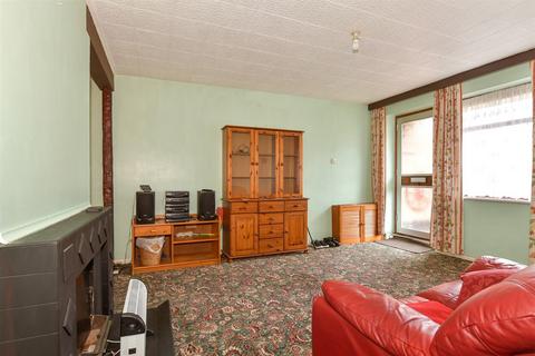 Neal Road, Sevenoaks TN15 2 bed semi