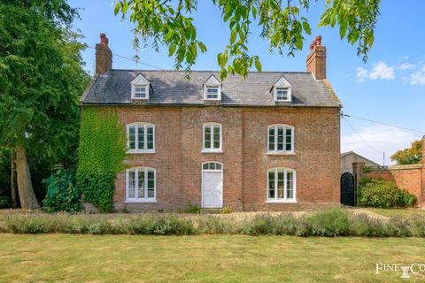 Gedney 5 bed detached house for sale