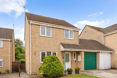 The Green, Station Road... 3 bed link detached house for sale