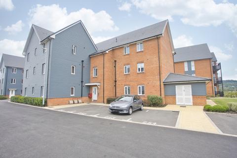 Hopkins Way, Hythe, Kent, CT21 2 bed flat for sale