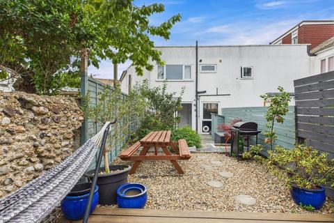 Toronto Terrace, Brighton, BN2 9UW 3 bed terraced house for sale