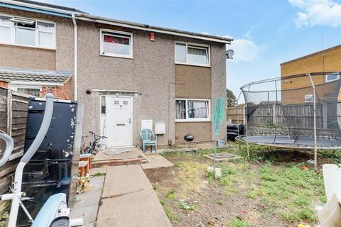 Cawston Gardens, Bulwell NG6 3 bed end of terrace house for sale