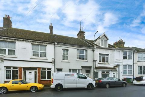 South Road, Newhaven BN9 2 bed ground floor flat for sale
