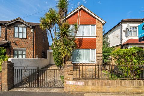 Beecholme Avenue, Mitcham CR4 3 bed detached house for sale