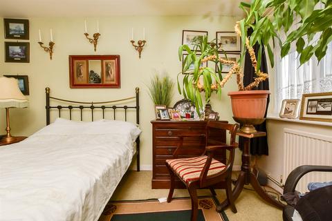 Grange Road, Ramsgate, Kent 2 bed maisonette for sale