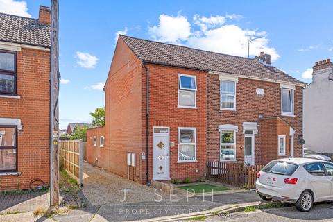 Dover Road, Ipswich, IP3 2 bed end of terrace house for sale