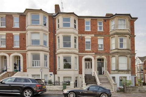 Grove Hill Road, Royal Tunbridge Wells 2 bed apartment for sale