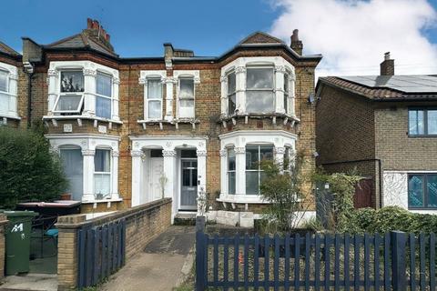 Flat 3, 39 Whitbread Road, Crofton... 2 bed flat for sale