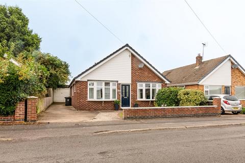 Orchard Drive, Calverton NG14 6GP 3 bed detached bungalow for sale