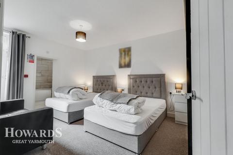 Apsley Road, Great Yarmouth 7 bed block of apartments for sale