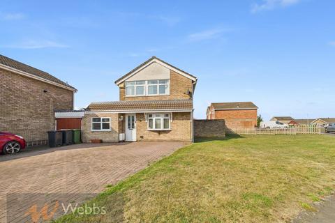 Norfolk Crescent, Lindley Park... 4 bed link detached house for sale