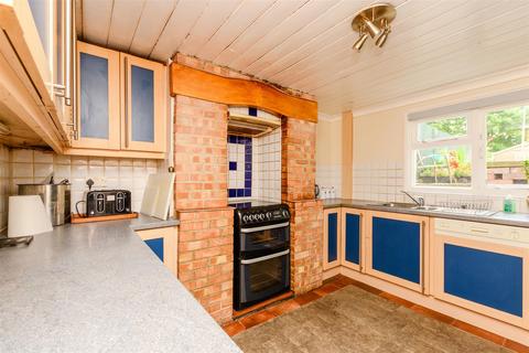 Wellington Street, Gravesend, Kent 2 bed townhouse for sale