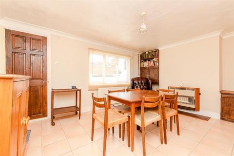 Wellington Street, Gravesend DA12 2 bed townhouse for sale