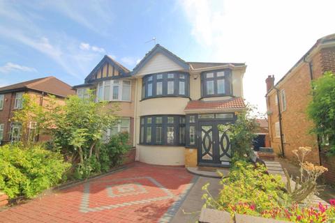 Western Avenue, Greenford 3 bed semi