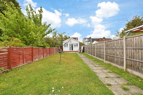 New Road, Chingford 3 bed terraced house for sale
