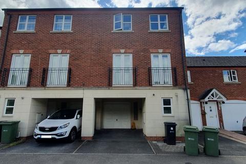 31 Ingles Drive, Worcester... 5 bed townhouse for sale