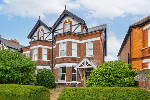 Marten Road, Folkestone, CT20 2 bed ground floor flat for sale