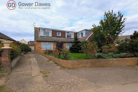 Sandy Lane, Chadwell St.Mary 4 bed semi