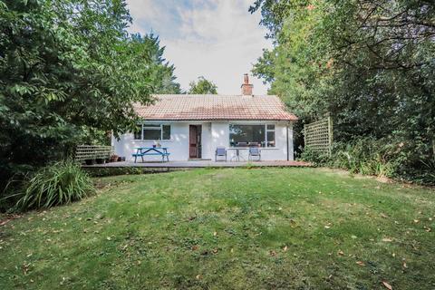 No Onward Chain in Hawkhurst 2 bed detached bungalow for sale