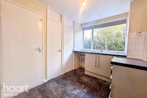 Norton Close, LONDON 3 bed semi