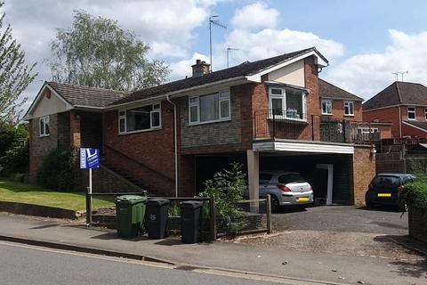193 Oldbury Road, Worcester... 5 bed detached bungalow for sale