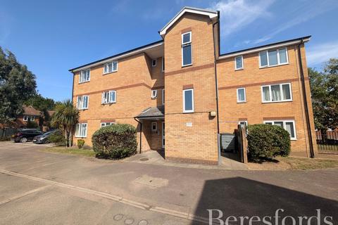 Viceroy Close, Colchester, CO2 2 bed apartment for sale