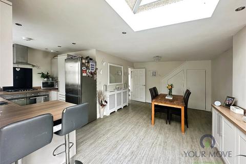 Grace Avenue, Kent ME16 4 bed semi