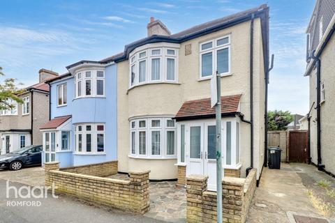 Cedar Road, Romford 3 bed semi