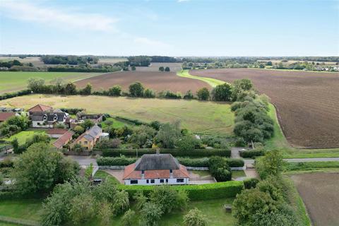 Watering Road, Hoxne IP21 3 bed detached house for sale