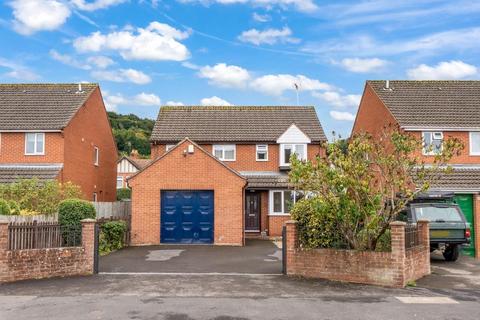 Woodfield Road, Dursley 4 bed detached house for sale