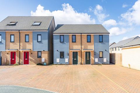 Briggs Mead, Wymondham 2 bed semi