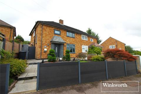 Walshford Way, Borehamwood... 3 bed semi